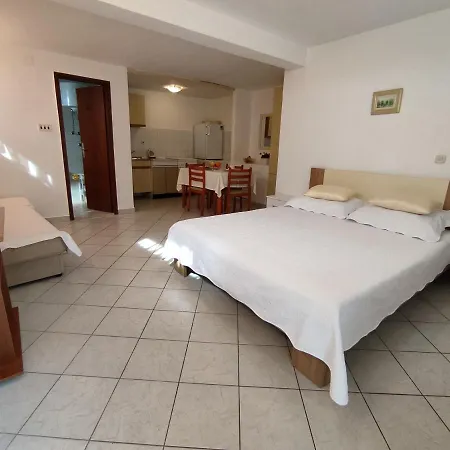 Apartment Mila *