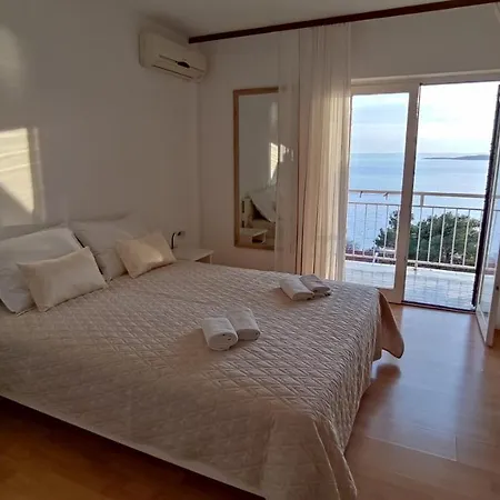 Apartment Mila Baska Voda