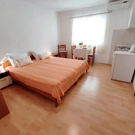 Mila Apartment *